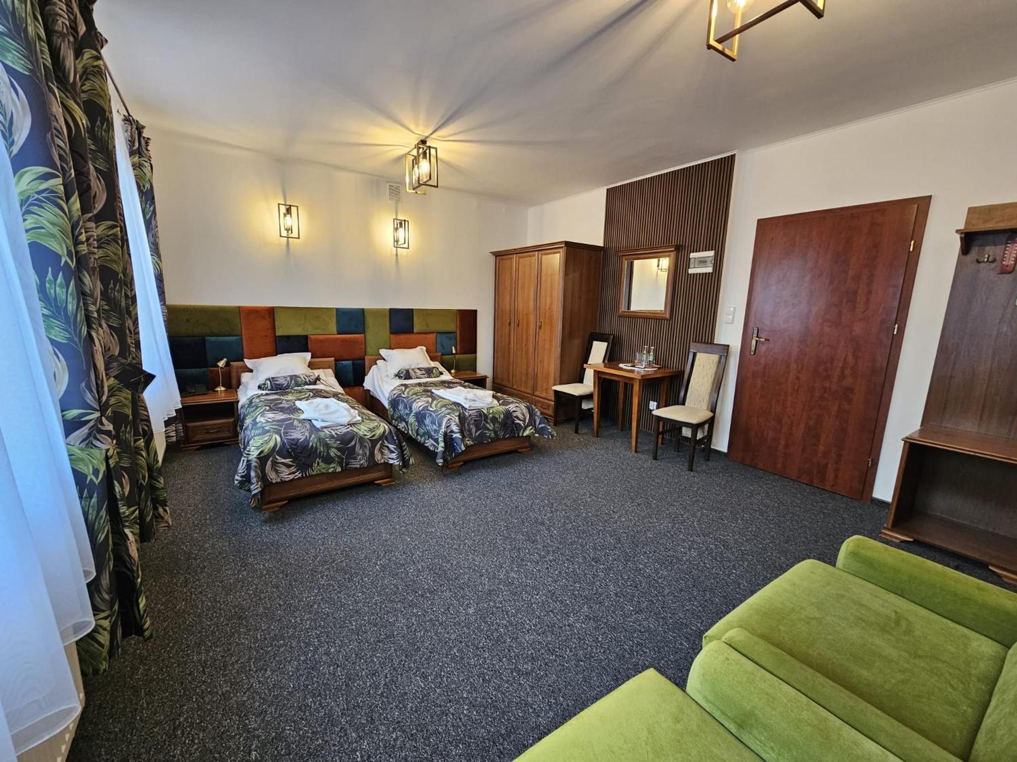 Restauracja Hotel Imperial Ясло Екстер'єр фото
