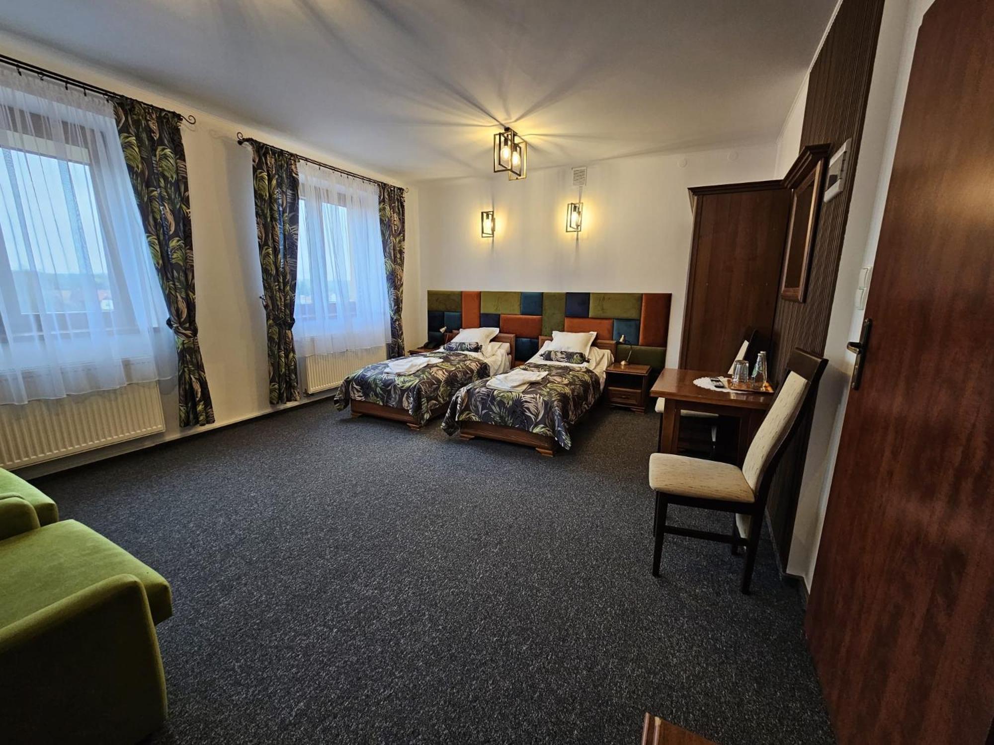 Restauracja Hotel Imperial Ясло Екстер'єр фото
