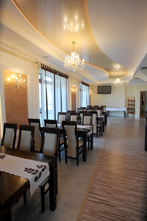 Restauracja Hotel Imperial Ясло Екстер'єр фото