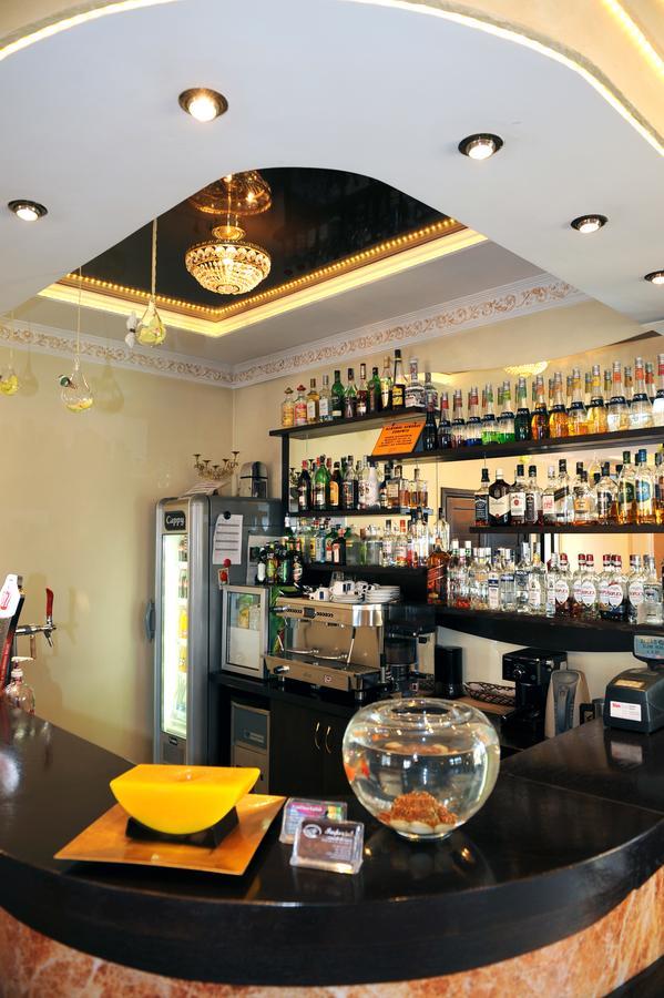 Restauracja Hotel Imperial Ясло Екстер'єр фото