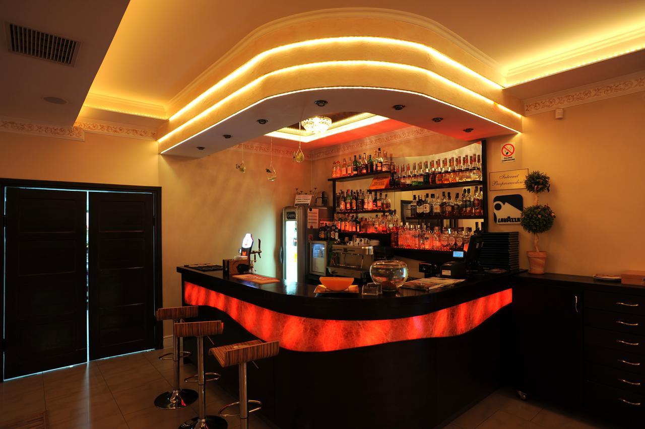Restauracja Hotel Imperial Ясло Екстер'єр фото